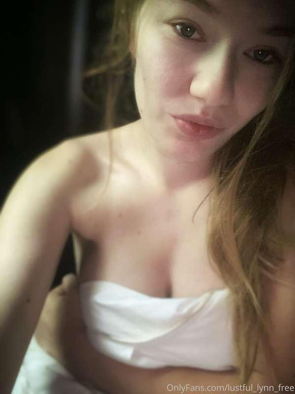 lustful_lynn_free image #0