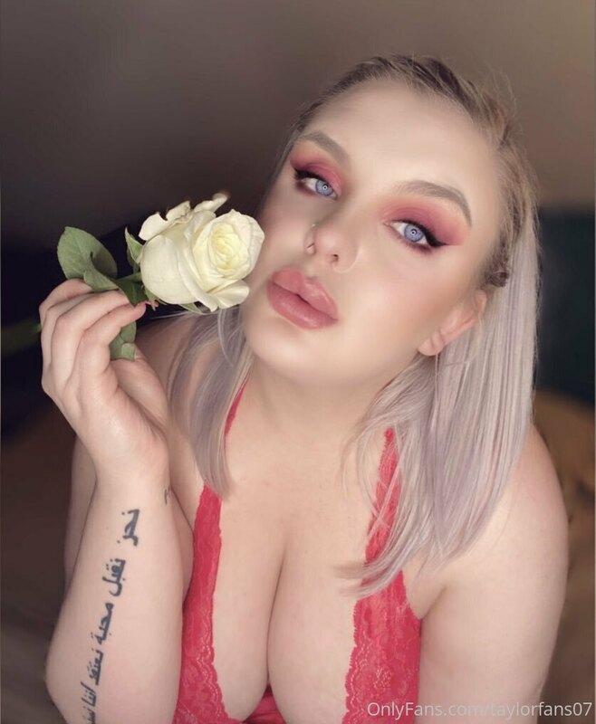 I promise you’ve never seen a woman have all 3 ...pretty fac..