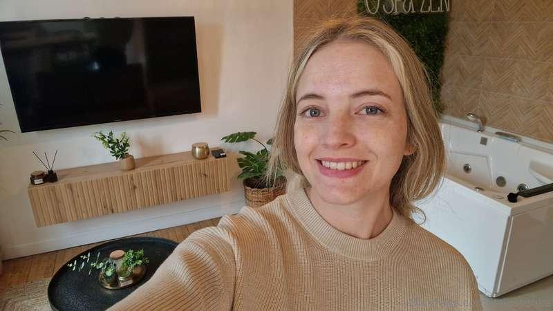 The airbnb looks awesome! I'm ready to make some cool conten..