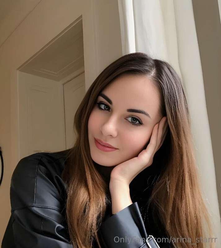 🔥Free Subscription🔥@alinavixen is a very shy and innocent gi..