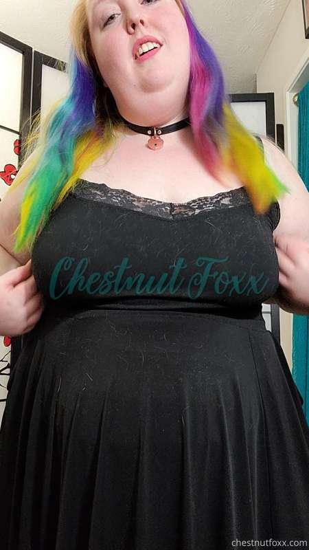 Can I be your big tiddy goth gf, Sir?
