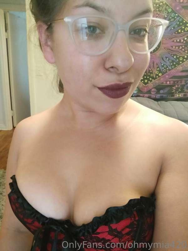 Hot pics and video in this outfit coming 🔜