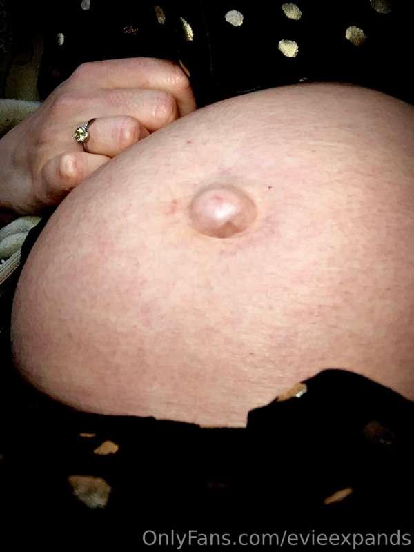 OMG my belly button!! It’s literally bursting out of my pack..