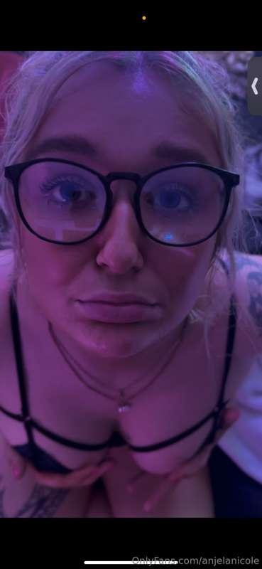 Imagine you come home to me💋 and I put my hair up to get dow..