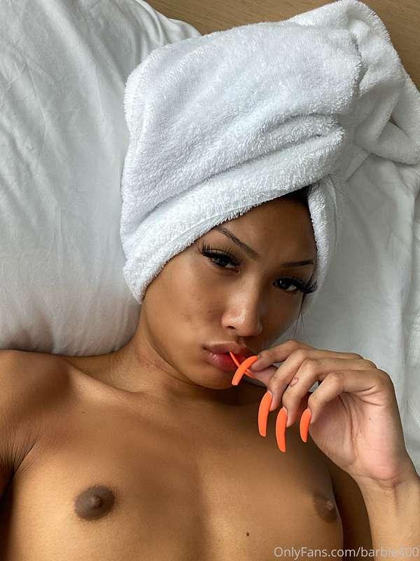 🧖🏽‍♀️