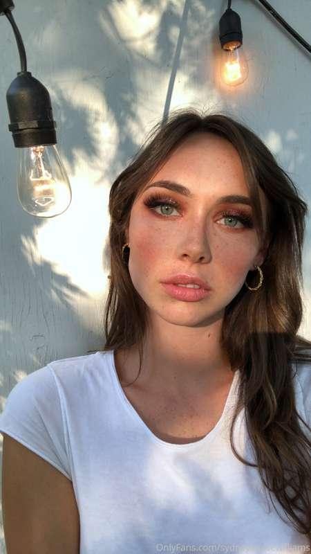 when your bff is a makeup artist >