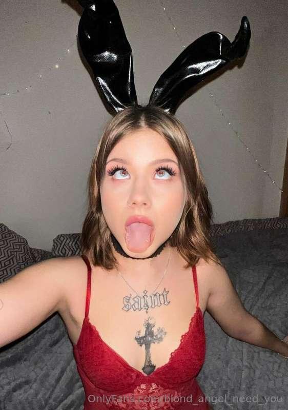 💥 YOUR NEW OBSESSION – @mollynaughty 💥 She’s more than a mod..