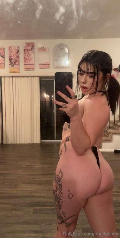 Front or back?🍑🍒