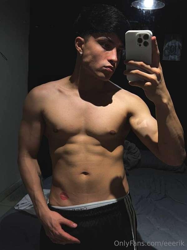 ✨ FREE PAGE@federjj @federjjA little tease… Just enough to m..