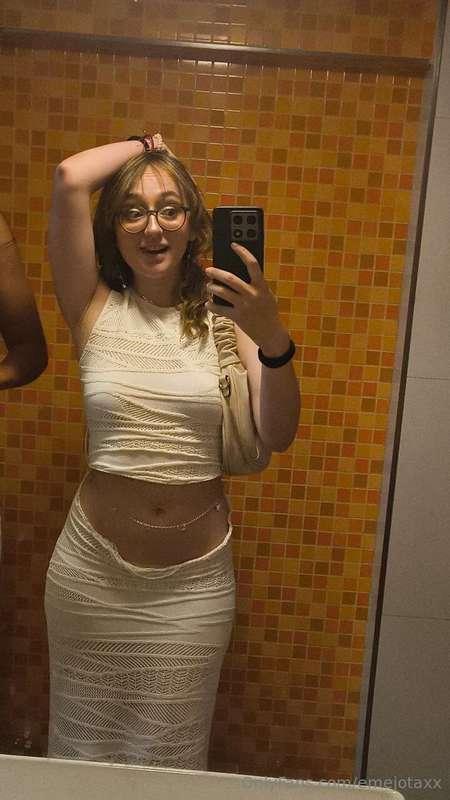 I had a wet dream 💦 Want to know what it was about? 😈Tuve un..