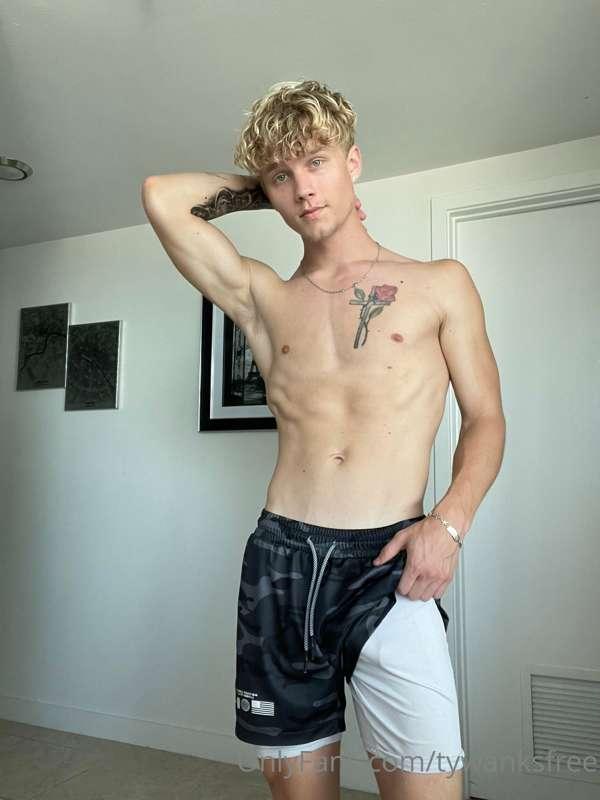 Who wants to hit a workout together?