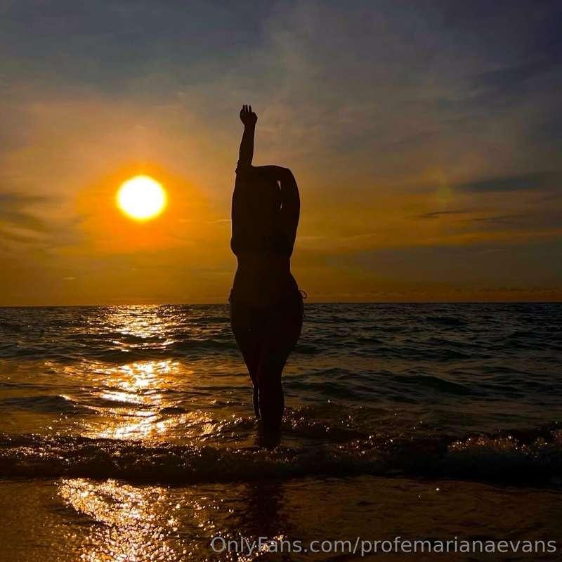 Mi cuerpito pide sol y calor 😈😈🔥🔥  My little body asks for s..