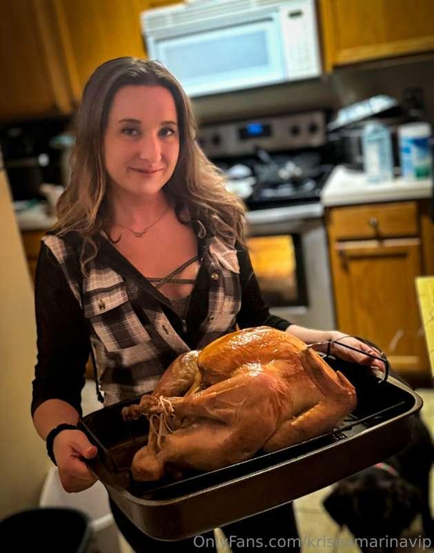 I need to show off my perfect golden breasts…and my turkey 😜..
