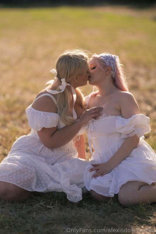 alexisdownunder image #0