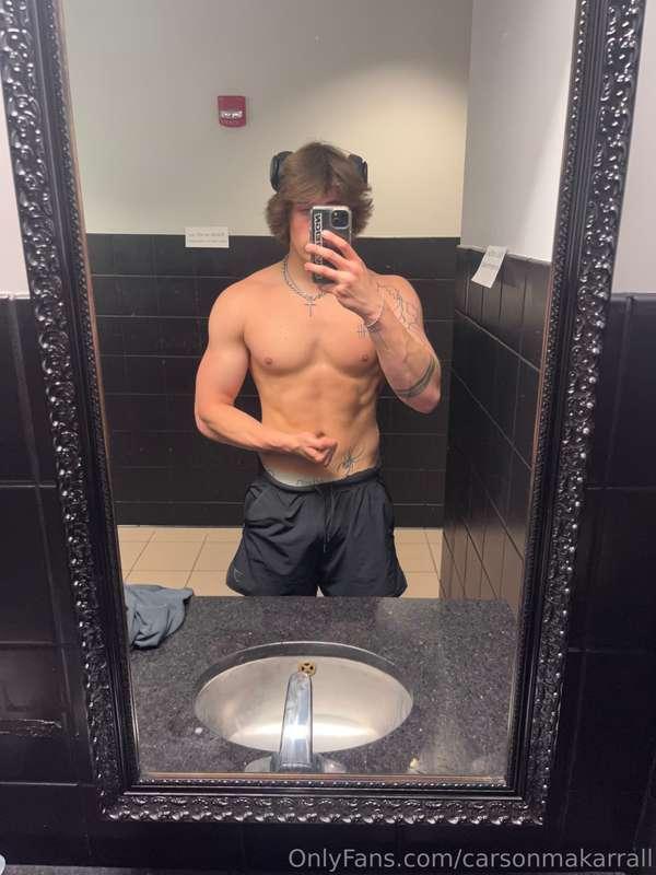 carsonmakarrall image #0