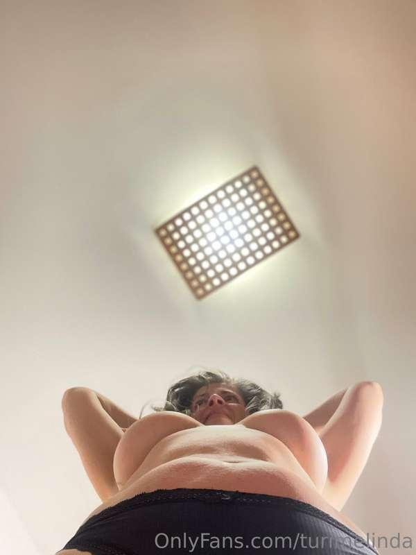 Ilyen képeket még sosem tettem ki magamról! Felül semmi!😝😁😂❤..