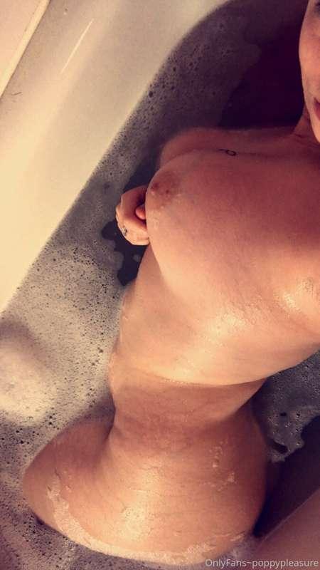 Love 🛀 time