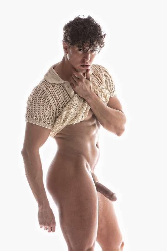 Special Request by a lot of you... the frontal nudes of @kal..