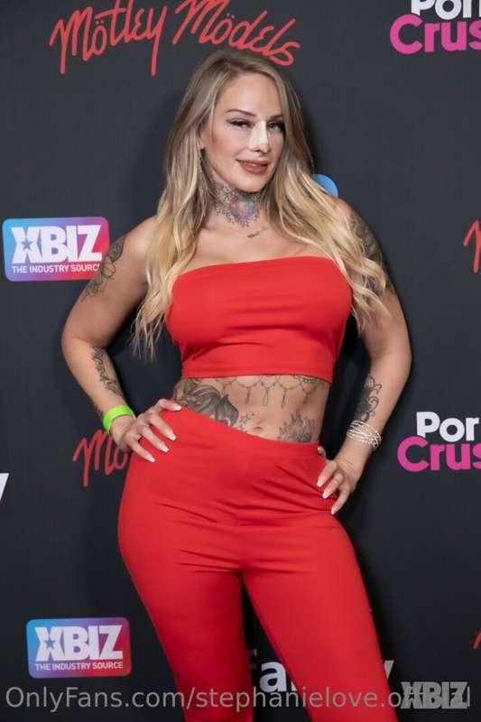 New face.  Who this?