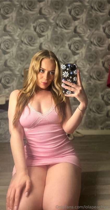 Sitting pretty for you😋