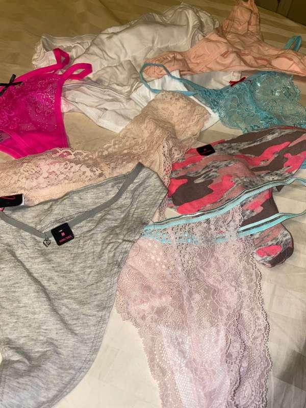 ****Used Panty Sale**** 

Get you some HOLIDAY Pussy 😋 🎄 

1..
