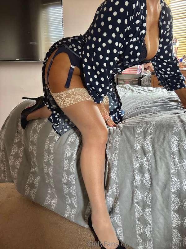 From the Bedroom to the Office 😈😈😈 wanna see ? DM’s please 💋