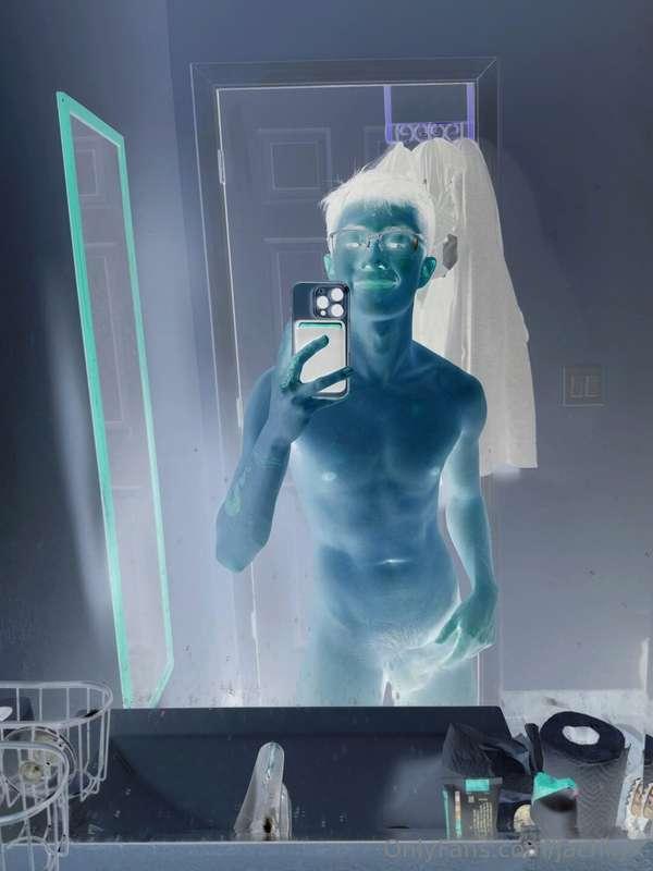 dick looks big here