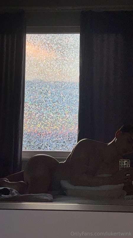 lukertwink image #1