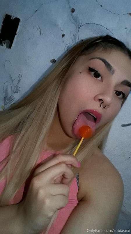 👅