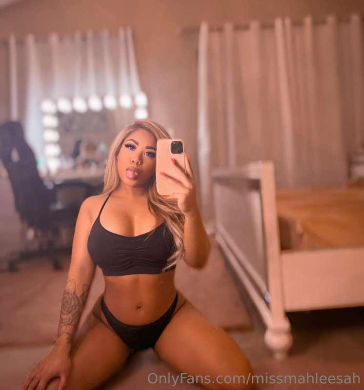Who’s up? I wanna show you something 😇