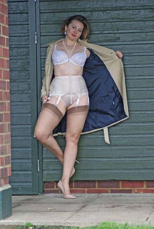 scarlett_nylons image #10