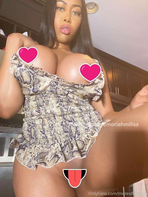 It's finally Friday! You've had a long week baby! 🔥
GIve you..