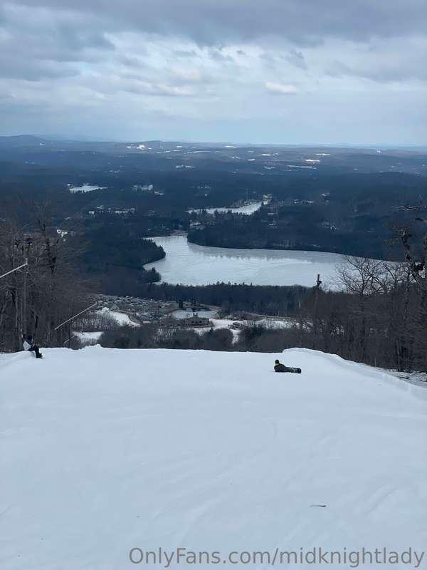 I love the mountains ☀️ I hope you all have a wonderful day...