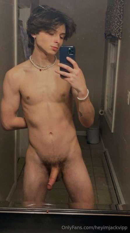 Daddy needs to be sucked 😈😈😈🤤🤤🤤💦💦