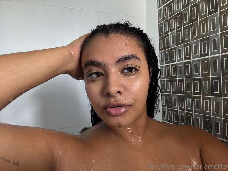 Let’s shower together 😍
