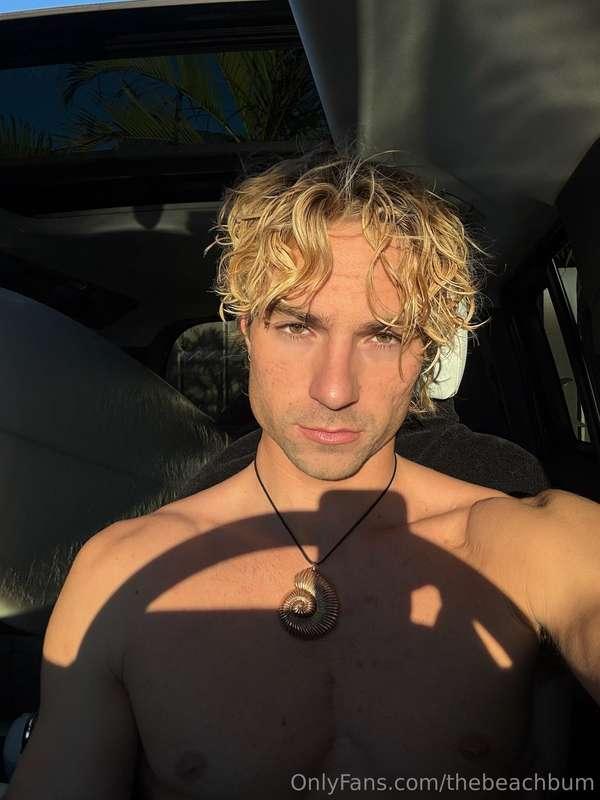 Who wants to see me cum in my new car?! 😈🚗