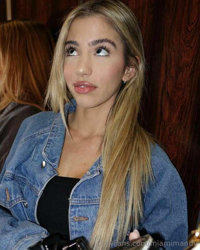 Love this jacket 💙