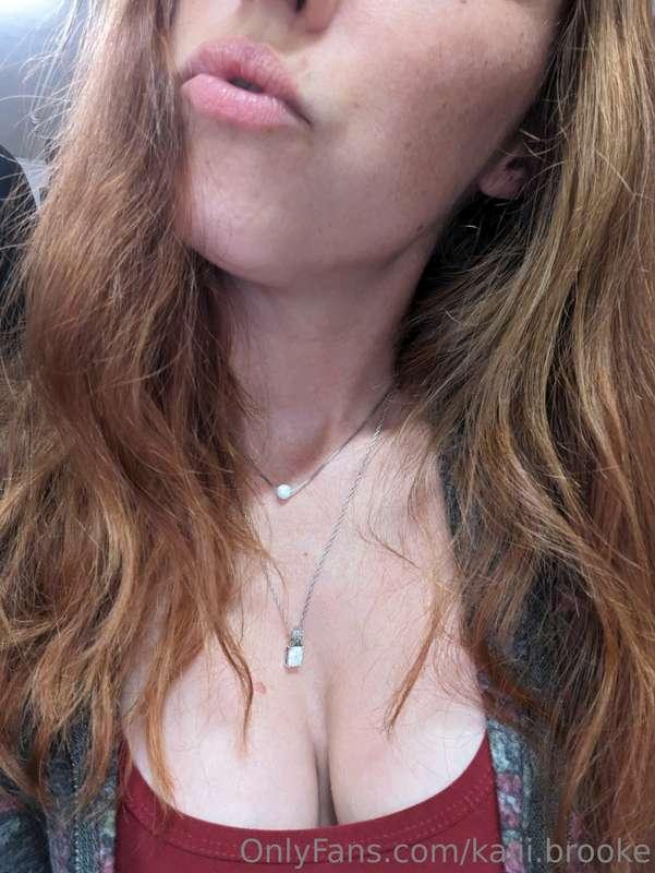 Anyone wanna send me some dollars so I can buy a zip? Sexy p..