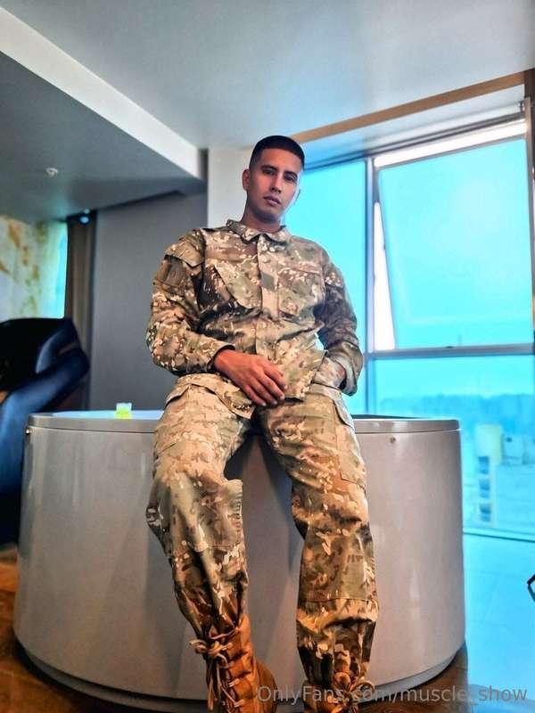 @exmilitarversex 😈 Hello guys ✌️ I am a Peruvian boy 🇵🇪 Cont..