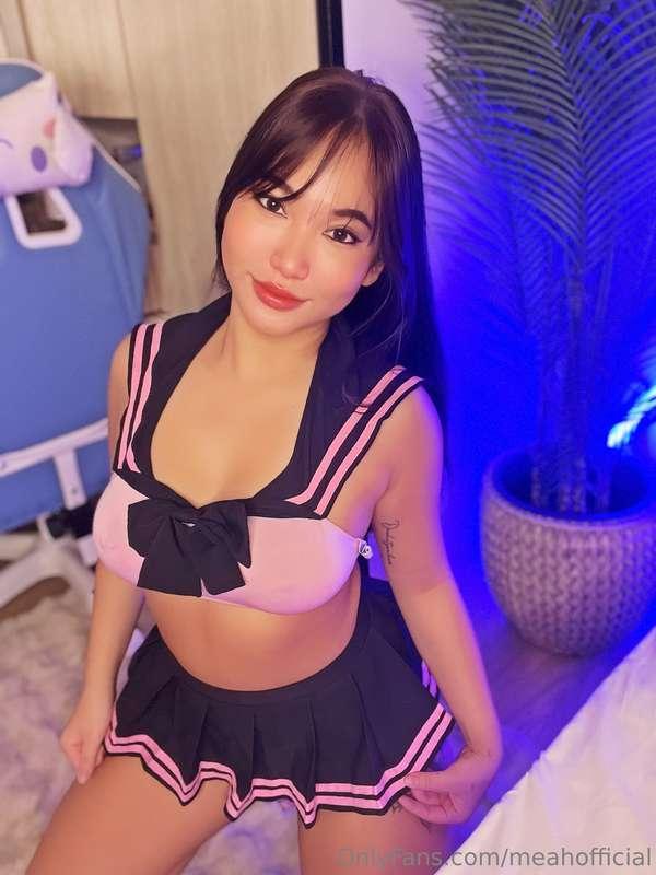 Would you spend the night with me ?? 🥰