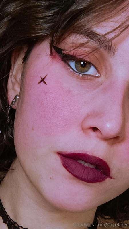 😻👁️‍🗨️👁️‍🗨️😻