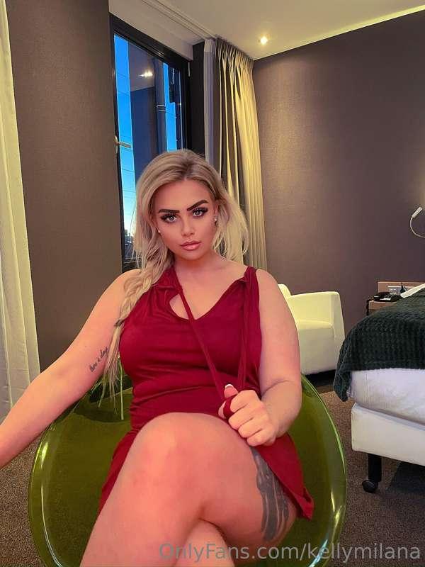 ***Tell me***
Would you rather have 𝙆𝙄𝙉𝙆𝙔 sex or 𝙍𝙊𝙈𝘼𝙉𝙏𝙄𝗖 se..