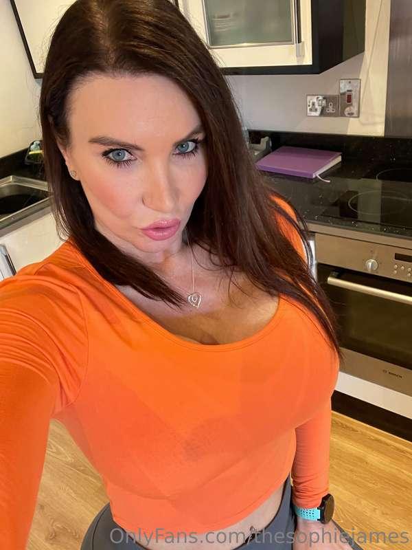 Would you take me out in this outfit ? 😉