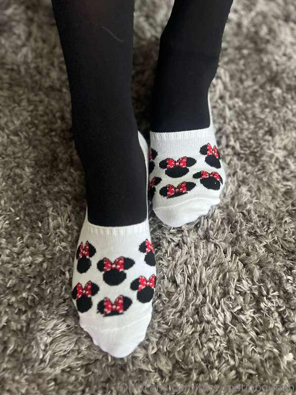 mrs_footjobqueen image #2