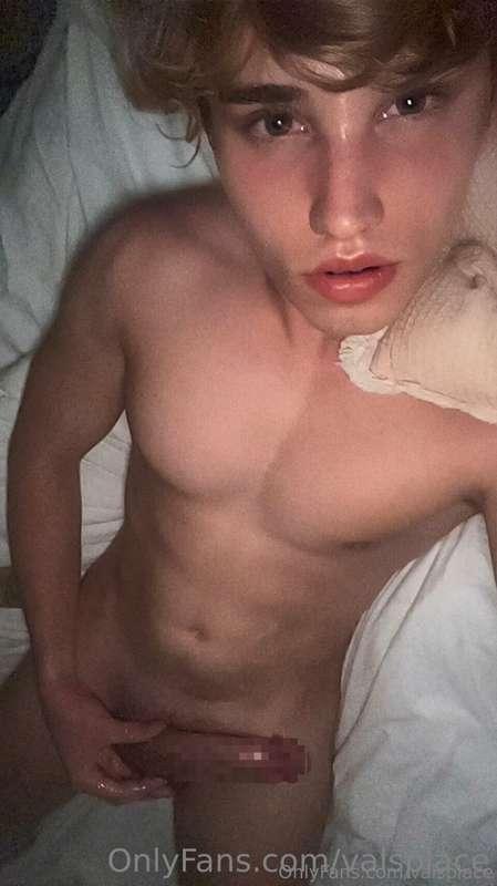 I end up playing with my dick for 5 to 15 minutes..... but w..