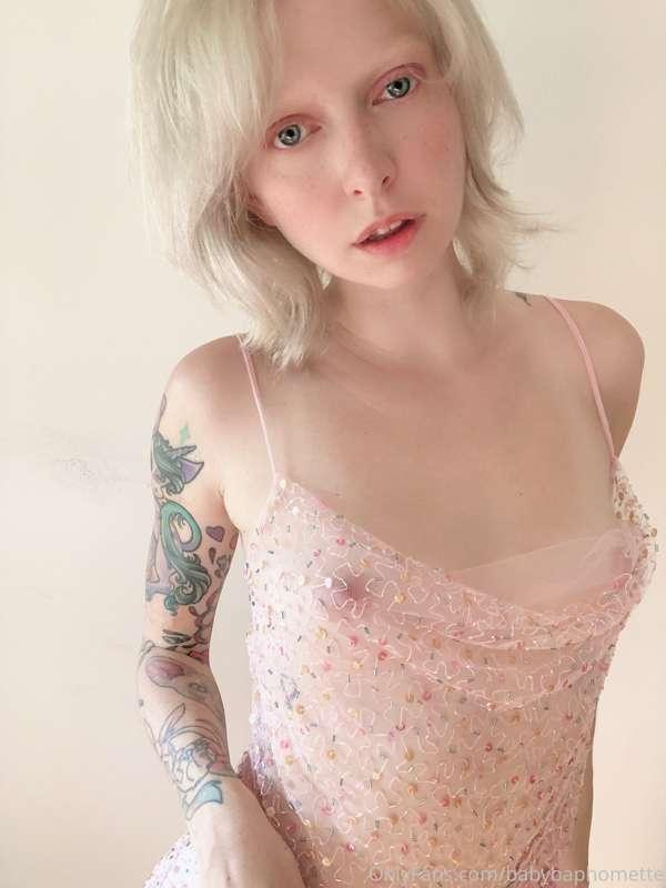 💕💦🐇 hope everyone is having an amazing Friday!! new stuff co..