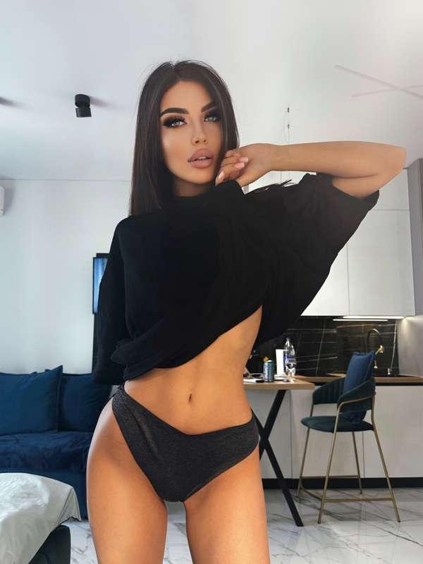 ## **Ive got something hot and exclusive for you... 💋 Step i..