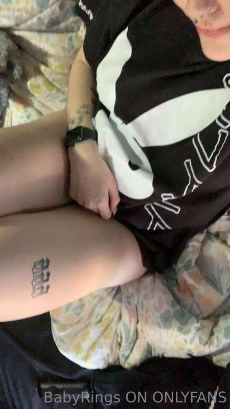 Hey baby🖤 
Cum Let Your Goth Girlfriend Show You How She Wan..