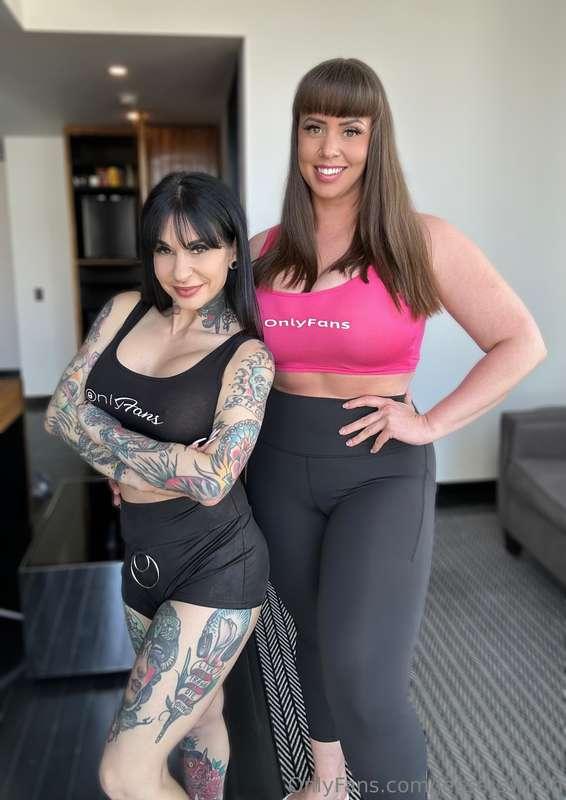 She’s the perfect height if you ask me 🚤@joannaangel 