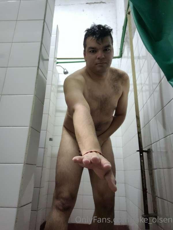 Shower babe